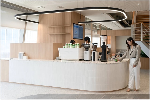 พื้นที่ทำงานร่วมกัน LINE ประเทศไทย - สถานที่ทำงานที่ดีที่สุดในไทย