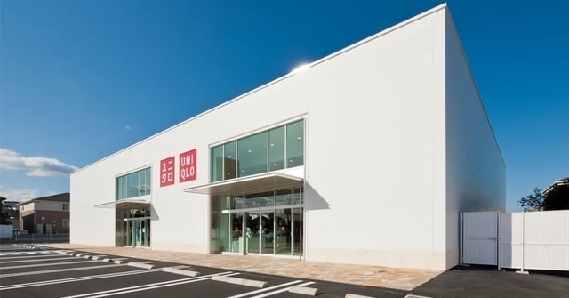 พื้นที่ทำงานเปิดของ UNIQLO THAILAND กรุงเทพ - บริษัทชั้นนำในไทย