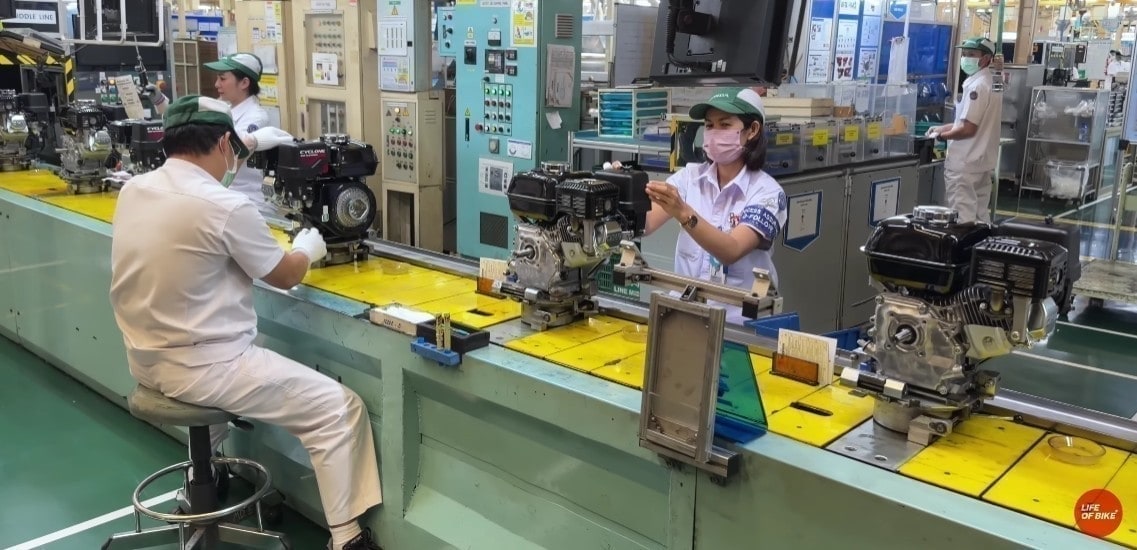 Honda Bangkok open-plan workspace — leading Thai employer