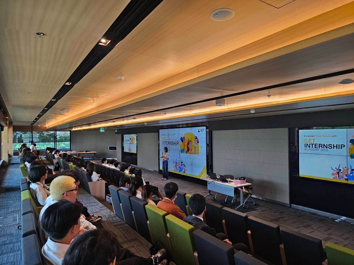 SET พื้นที่ทำงานสำนักงาน 5